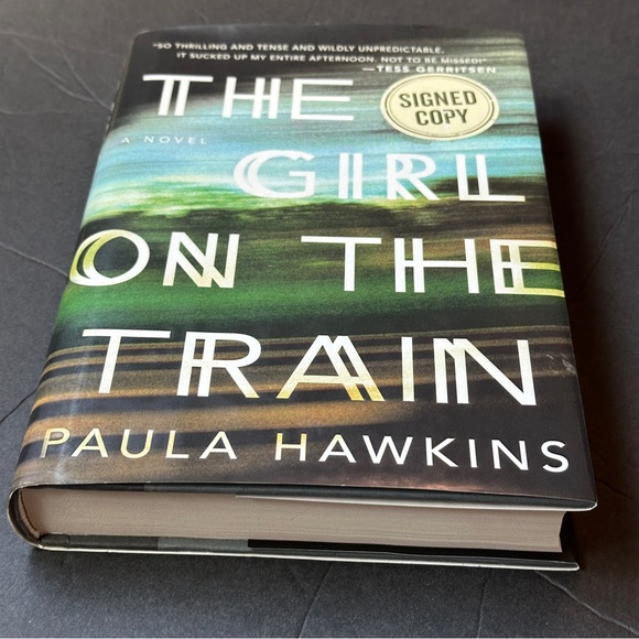 SIGNED - The Girl on The Train by Paula Hawkins | Fiction, Thriller | HC - Picture 4 of 9